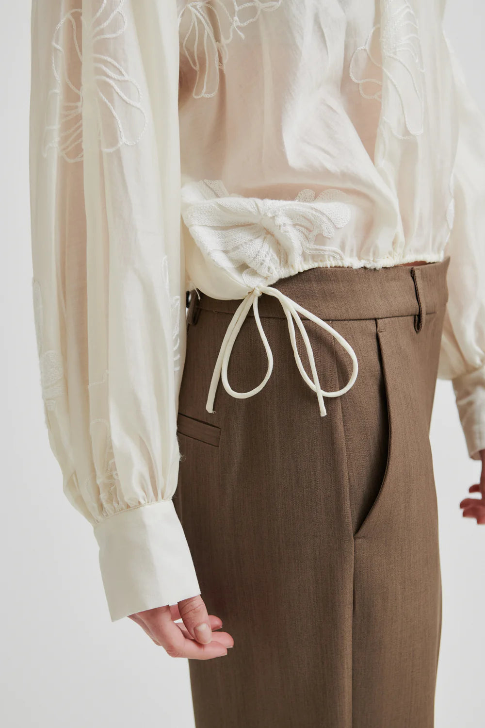 Second Female Tofu Veria Blouse