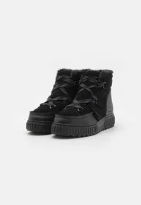 Sorel Ona Ava Alpine Boots- Black/Chalk