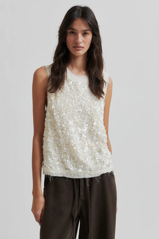 Second Female Tofu Shiny Top